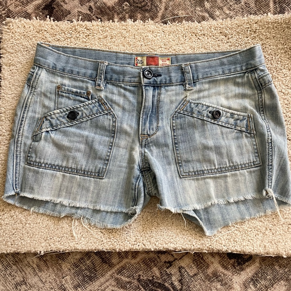 Vintage Y2K Old Navy Low Rise Denim Shorts Front Pockets Beach 10 Faded.